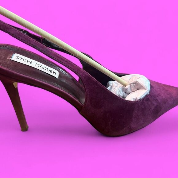 Steve-madden Women's  Burgundy Velvet heels with strap. Size 11 - Picture 2 of 6